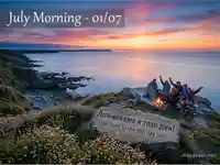 July Morning: Приятели посрещат изгрева на 1 юли край морето с огън и китара.